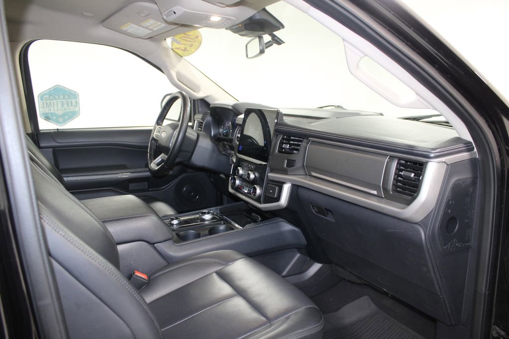 Used 2024 Ford Expedition Max XLT image 32