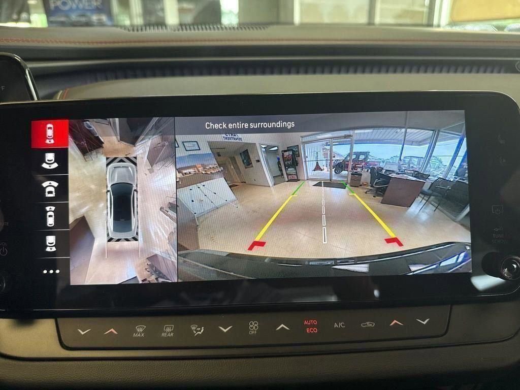 Used 2025 Dodge Charger R/T Scat Pack w/ Track Pack image 26