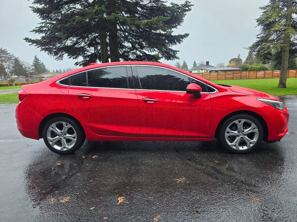 Used 2018 Chevrolet Cruze Premier image 7