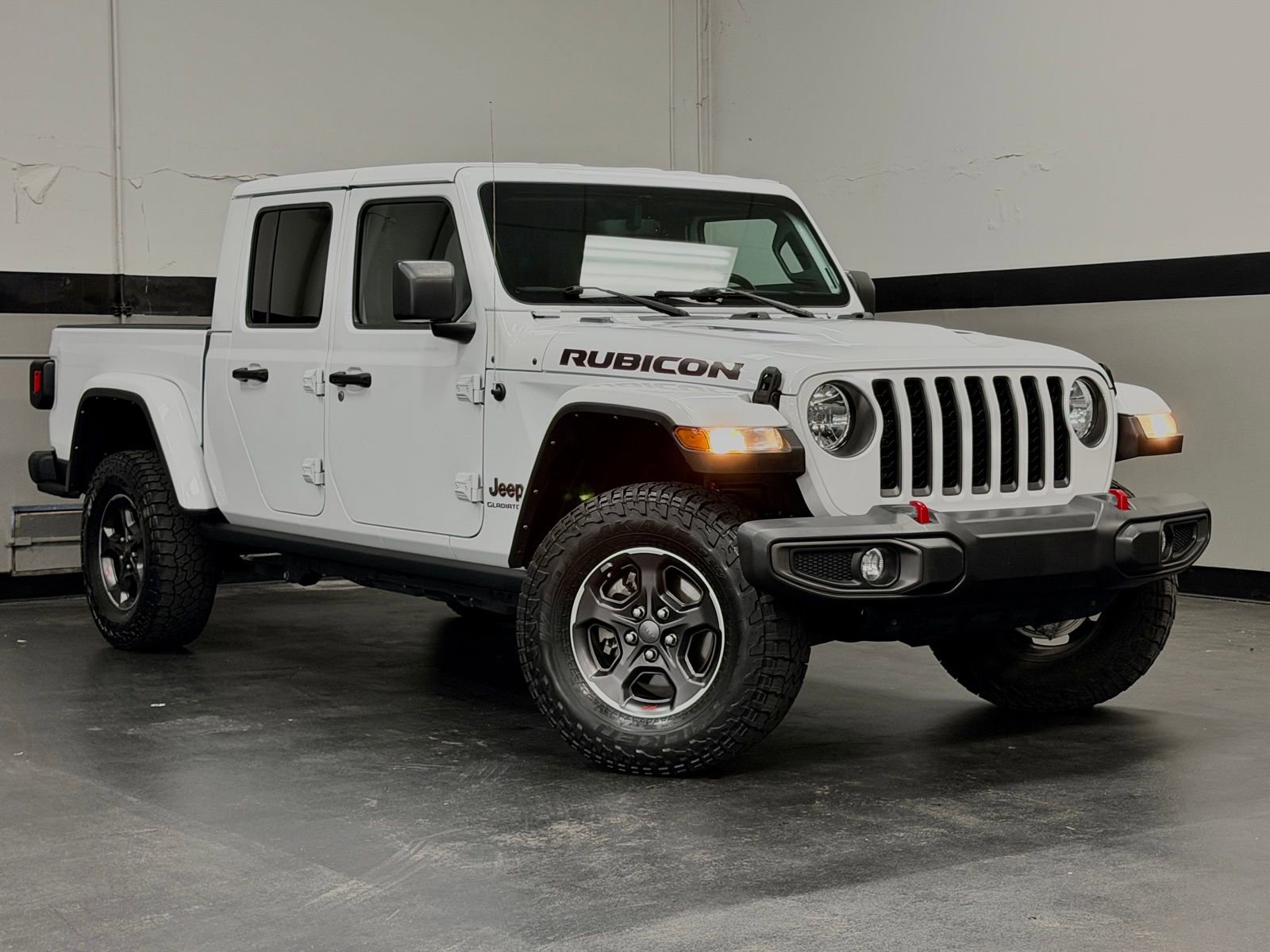 Used 2022 Jeep Gladiator Rubicon w/ Trailer Tow Package AWD/4WD image 2