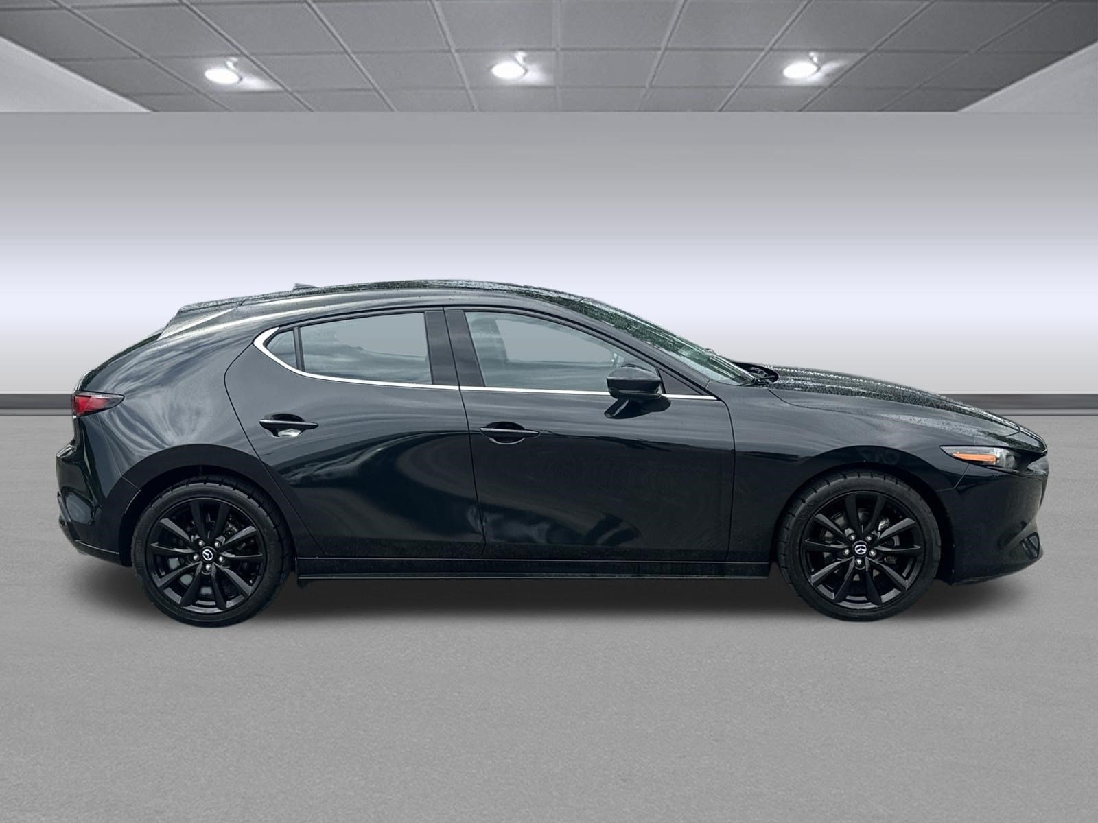 Used 2021 MAZDA MAZDA3 AWD 2.5 Turbo Hatchback image 2