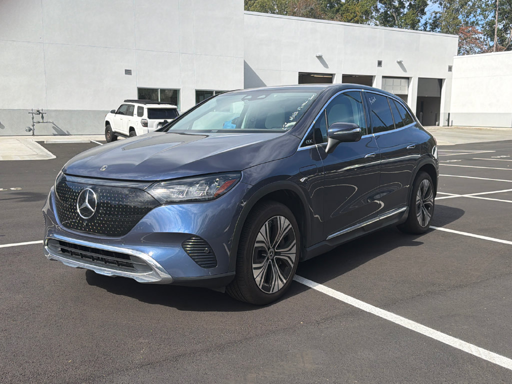 Used 2023 Mercedes-Benz EQE 350+ 4MATIC SUV image 3