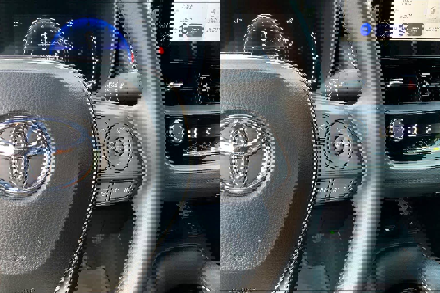 Used 2024 Toyota Corolla XSE FWD image 24