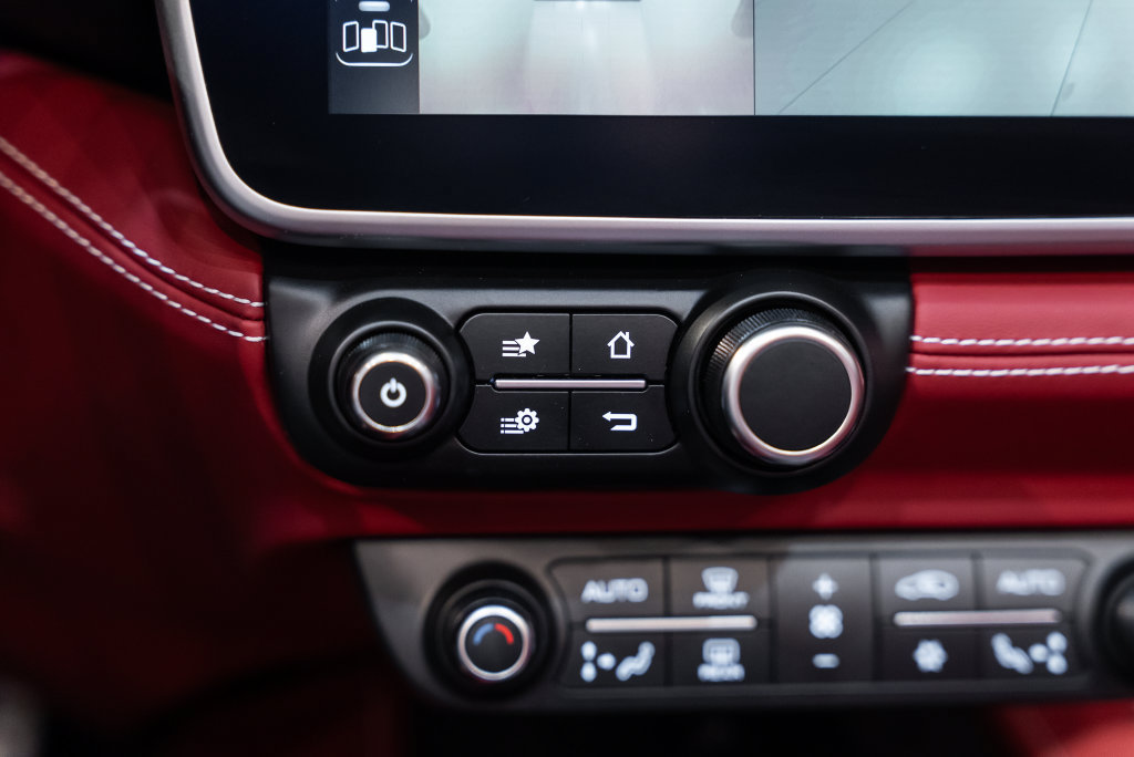 Certified 2022 Ferrari Portofino M RWD image 41