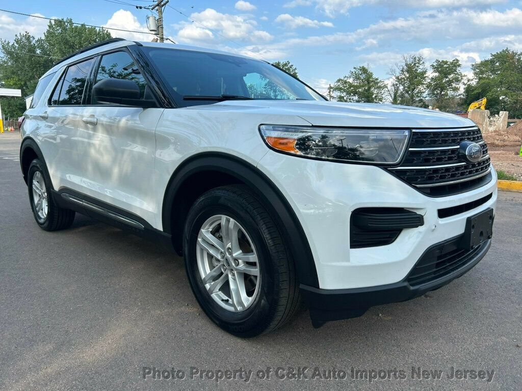 Used 2022 Ford Explorer XLT AWD/4WD image 5