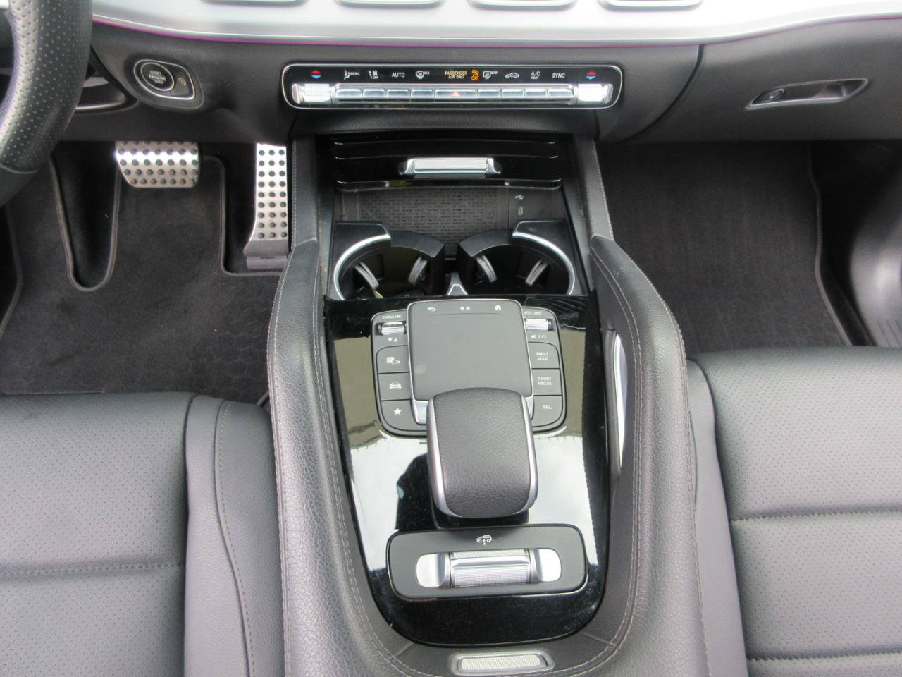 Used 2024 Mercedes-Benz GLS 450 4MATIC w/ AMG Line Exterior image 50