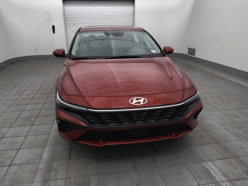Used 2025 Hyundai Elantra Limited FWD image 14