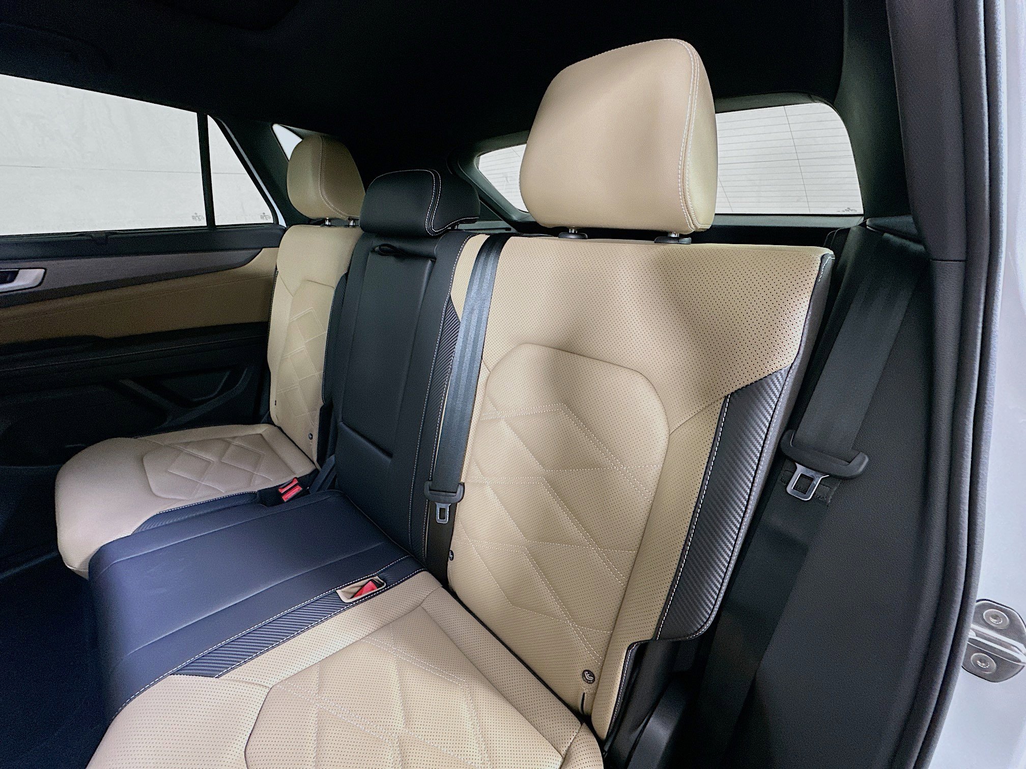 New 2026 Volkswagen Atlas Cross Sport SE image 23