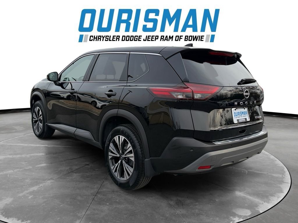 Used 2023 Nissan Rogue SV image 5