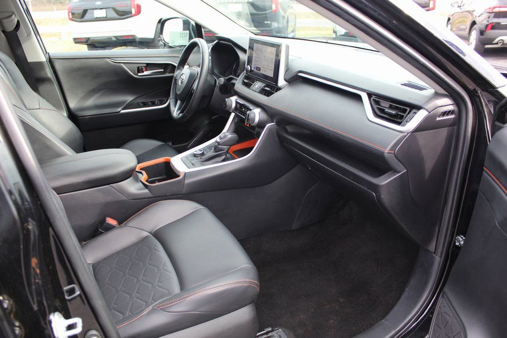 Used 2024 Toyota RAV4 Adventure image 24