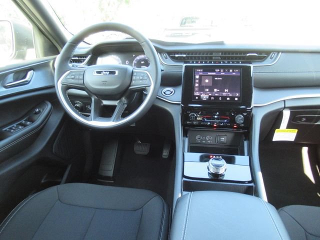 New 2026 Jeep Grand Cherokee Laredo X RWD image 13