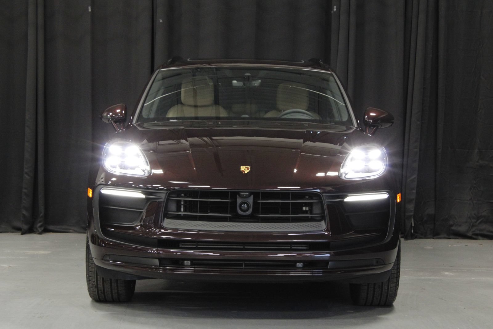 New 2026 Porsche Macan AWD/4WD image 10