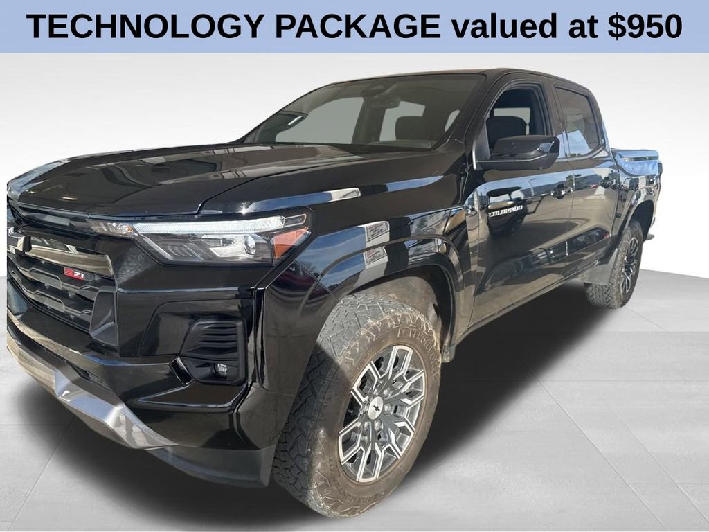 Used 2023 Chevrolet Colorado Z71 w/ Z71 Convenience Package 2 image 3