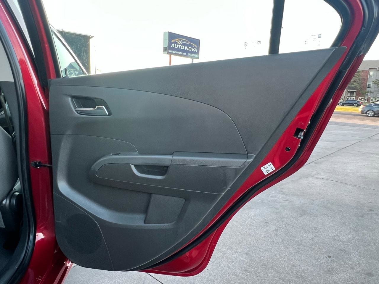 Used 2014 Chevrolet Sonic LT FWD image 26