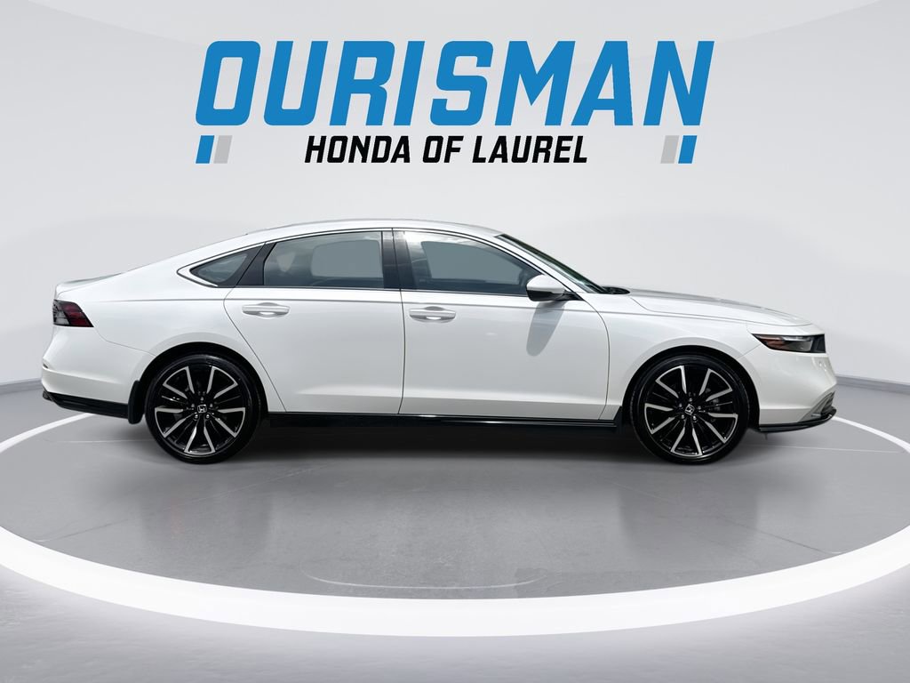 Used 2025 Honda Accord Touring image 9