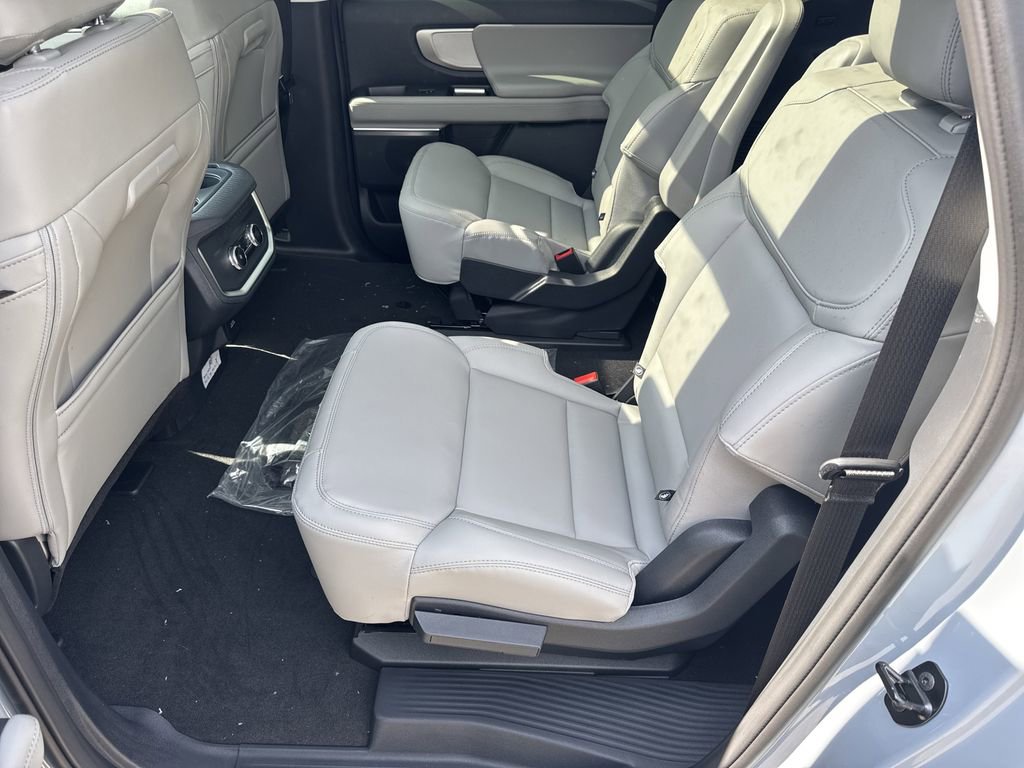 New 2026 Ford Expedition Max Active RWD image 21