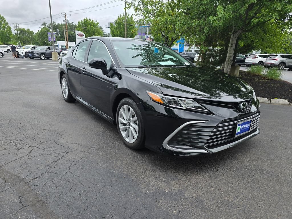 Used 2023 Toyota Camry LE AWD/4WD image 10