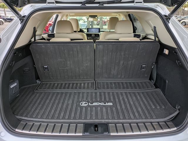 Certified 2022 Lexus RX 450hL Luxury w/ Cold Area Package (CT) image 13