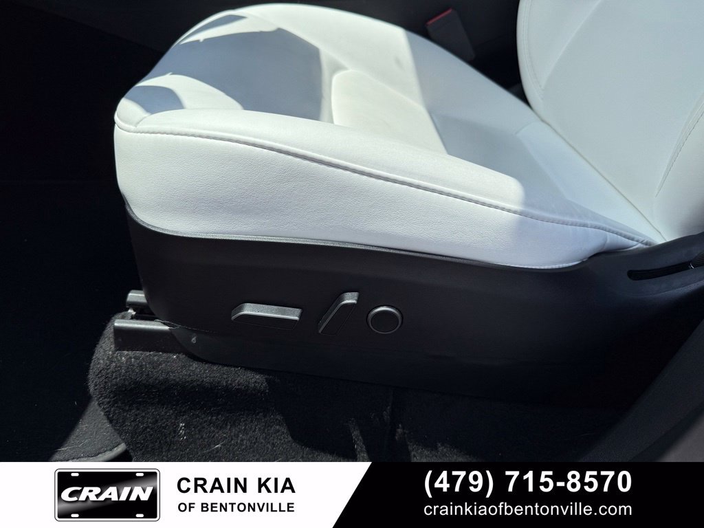 Used 2022 Tesla Model Y Performance AWD/4WD image 11