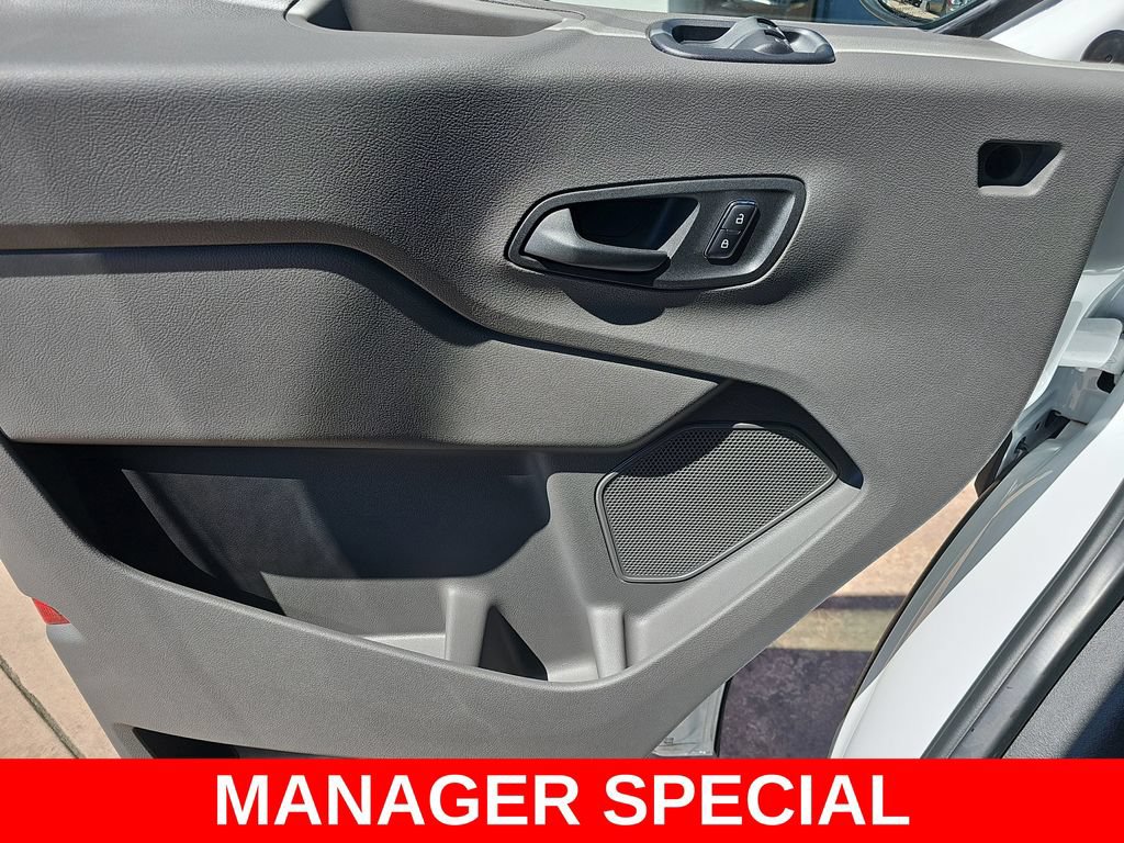 New 2025 Ford Transit 250 Low Roof RWD image 27