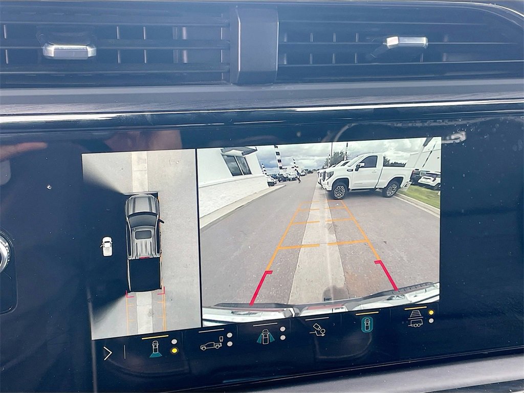 Used 2023 GMC Sierra 1500 AT4X image 17