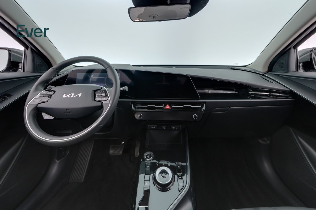 Used 2025 Kia Niro Wind FWD image 26