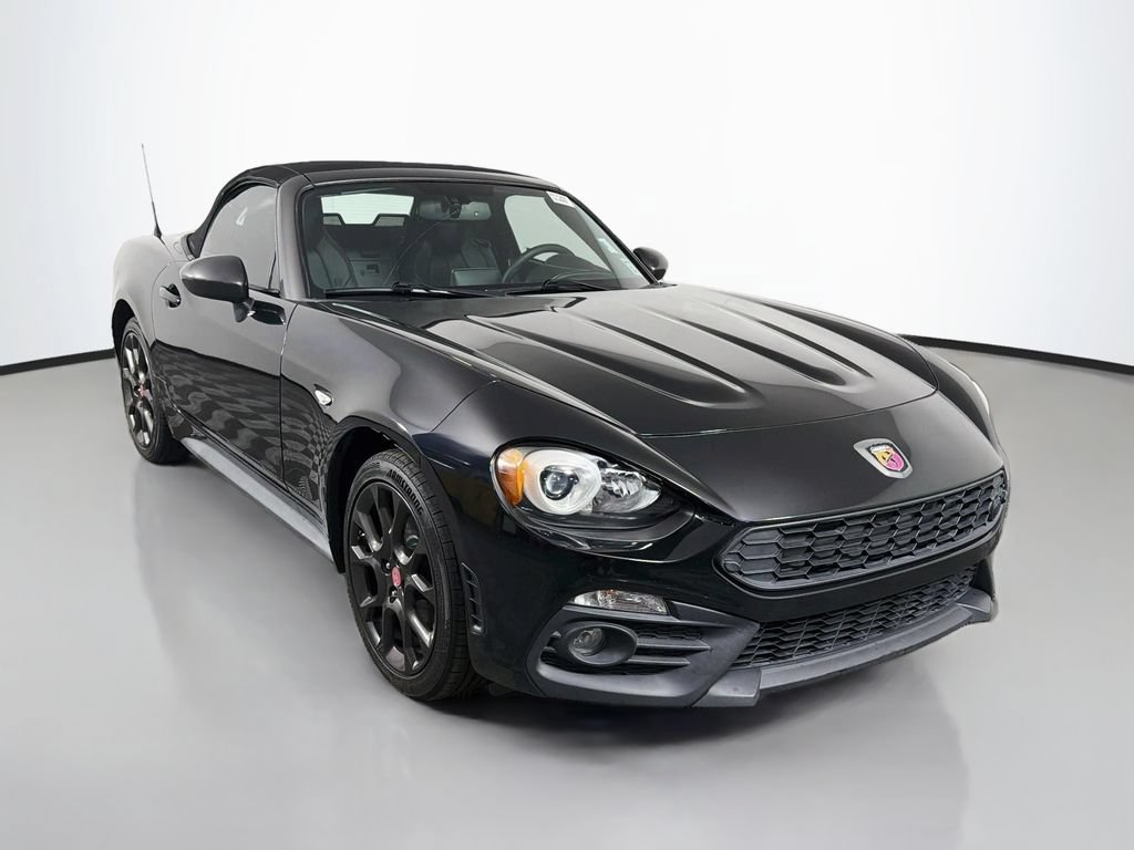 Used 2019 FIAT 124 Spider Abarth w/ Convenience Group RWD video 1