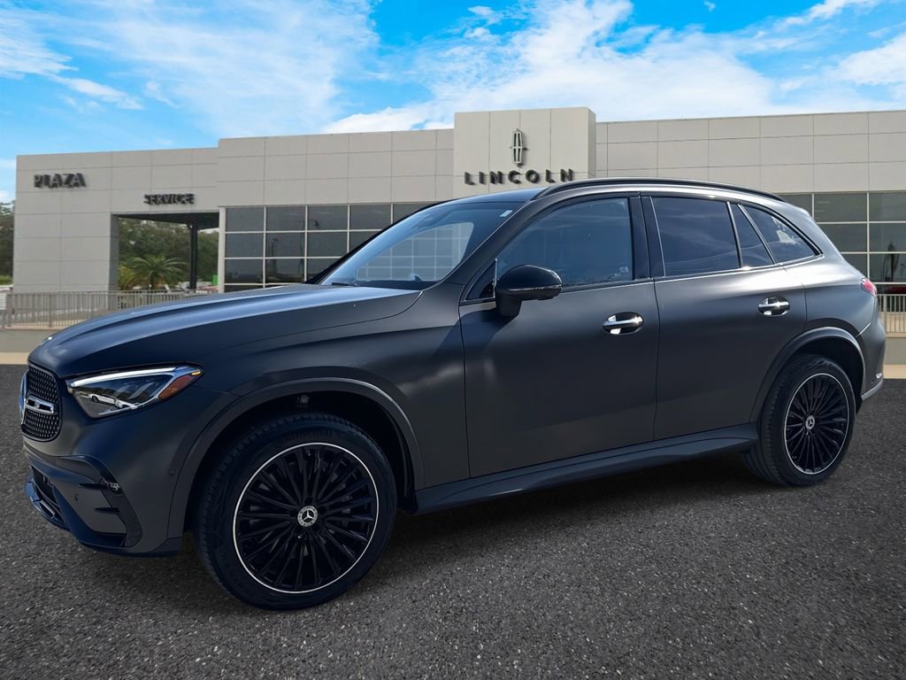 Used 2025 Mercedes-Benz GLC 300 4MATIC image 7