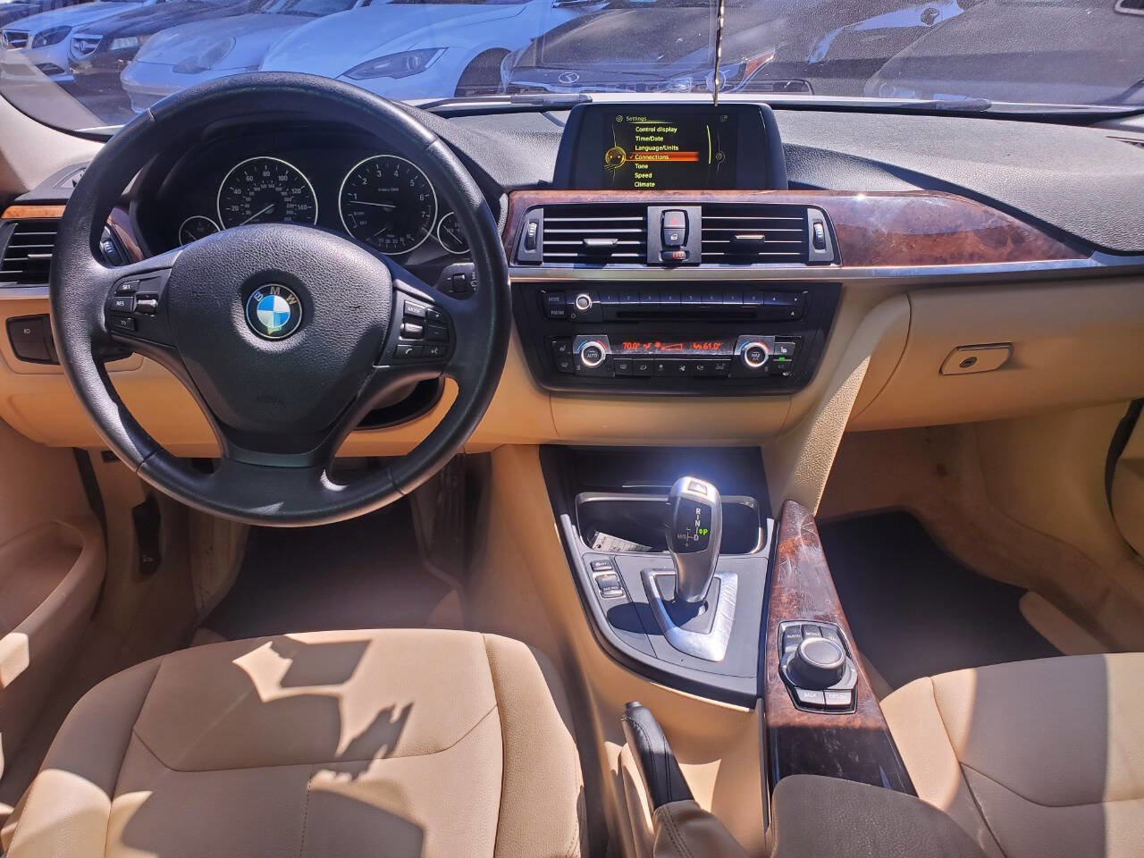 Used 2015 BMW 320i Sedan RWD image 16
