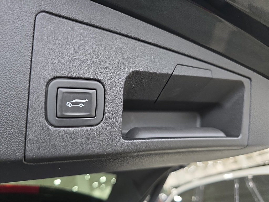 Used 2021 Cadillac XT5 Premium Luxury image 30