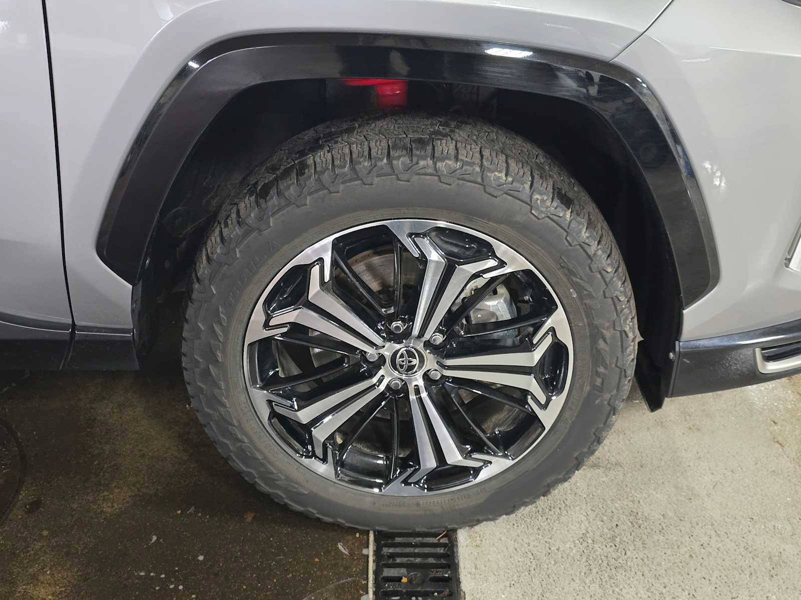 Used 2024 Toyota RAV4 XSE w/ Premium Package image 9