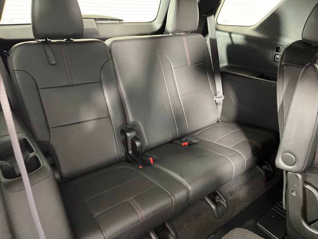 Used 2022 Chevrolet Traverse RS image 10