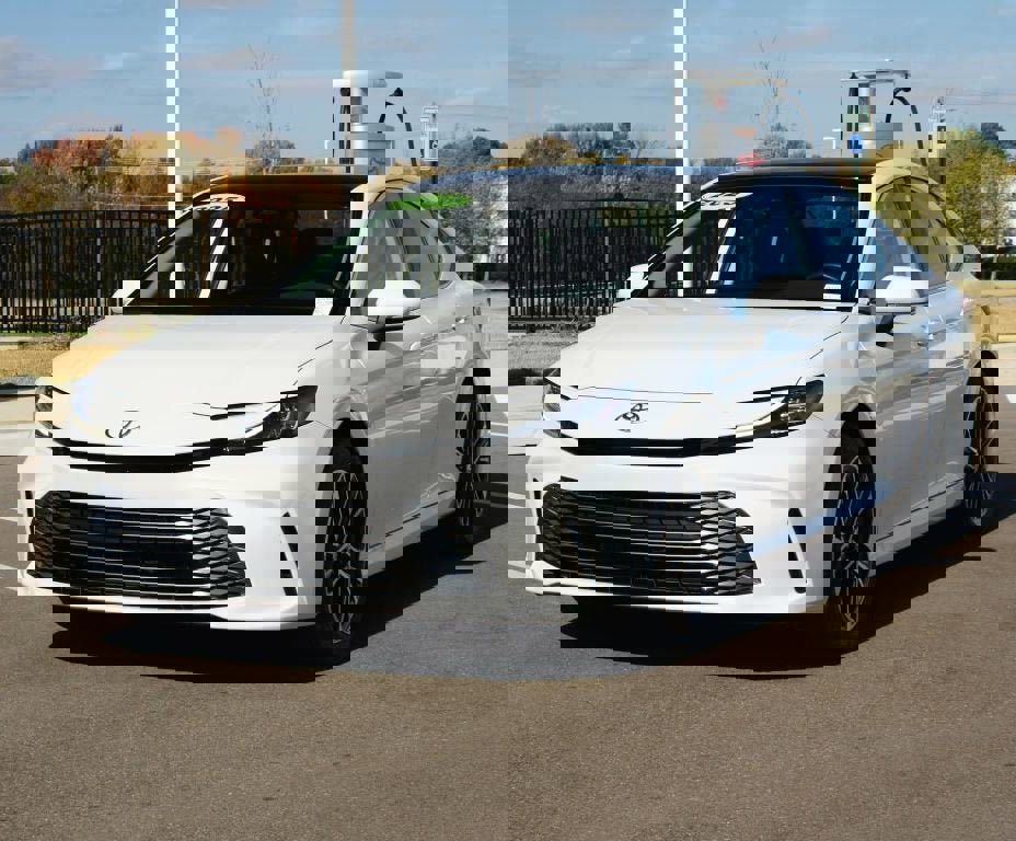 Certified 2025 Toyota Camry XLE image 24