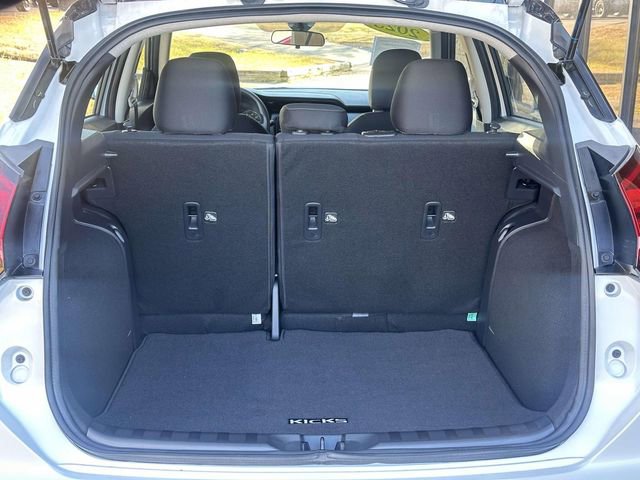 Used 2023 Nissan Kicks SV image 11