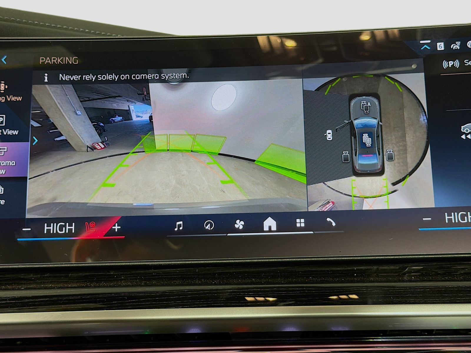 New 2026 BMW i7 xDrive60 AWD/4WD image 14