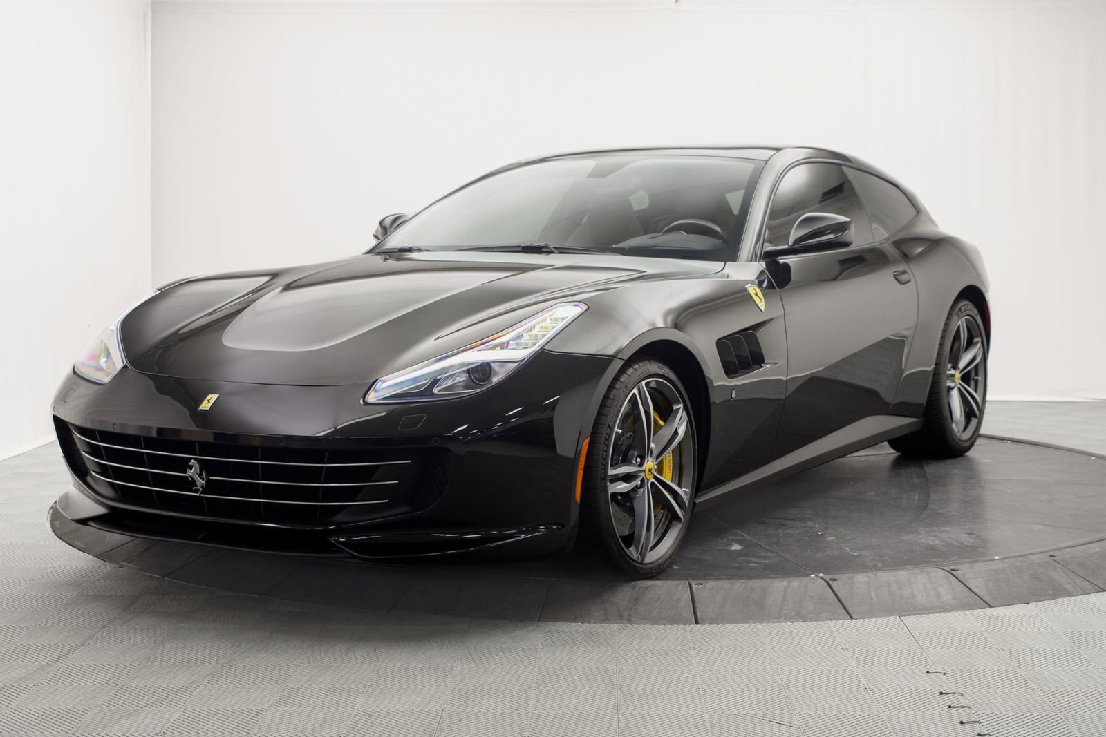 Used 2018 Ferrari GTC4Lusso AWD/4WD image 7