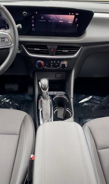Used 2024 Buick Encore GX Preferred w/ Comfort Package AWD/4WD image 14