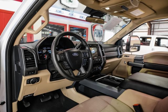 Used 2021 Ford F250 XLT w/ XLT Premium Package AWD/4WD image 5