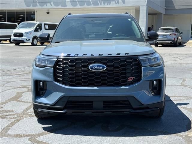 Used 2025 Ford Explorer ST w/ Sun And Sound Package image 9
