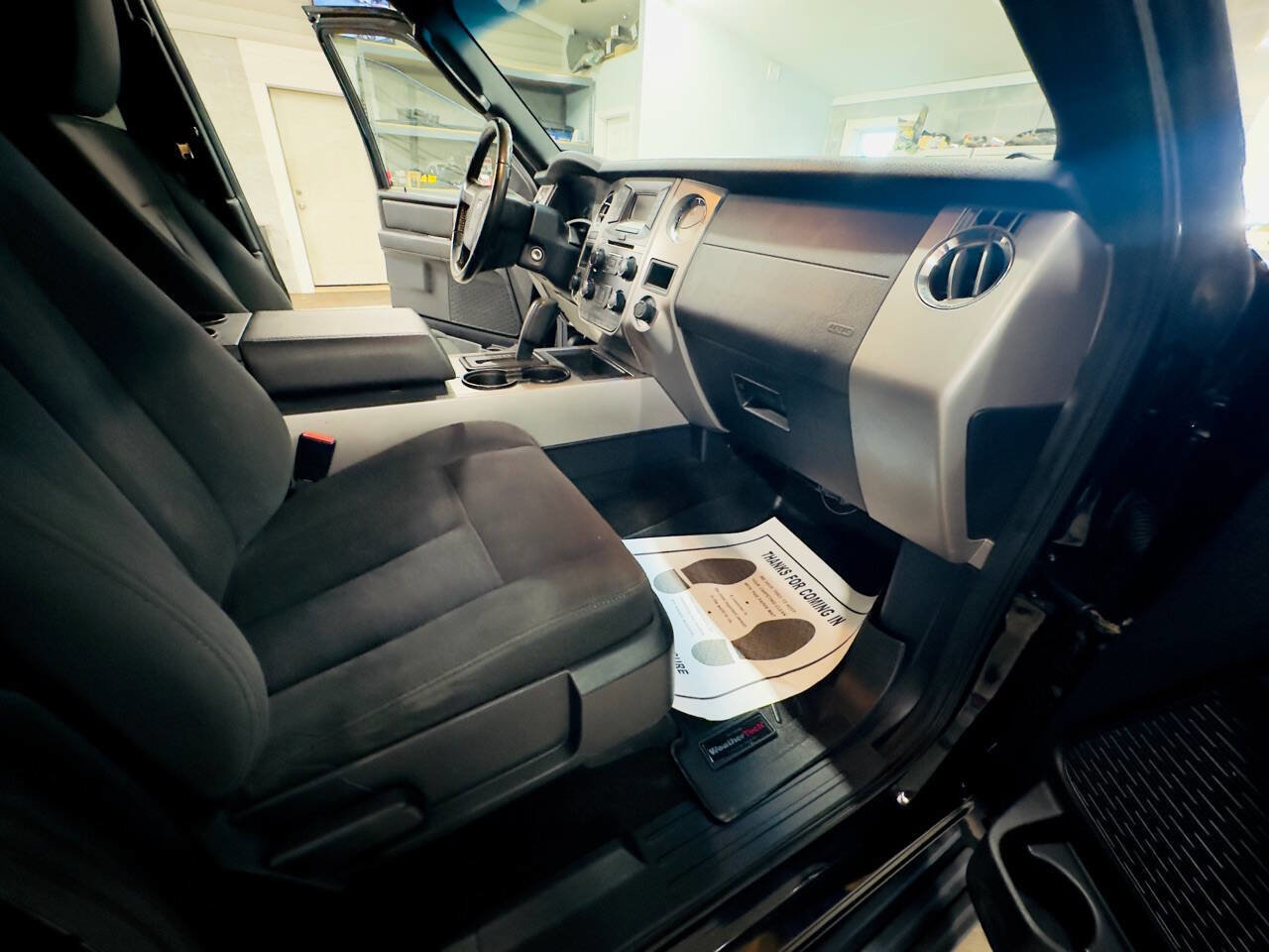 Used 2017 Ford Expedition XLT image 15