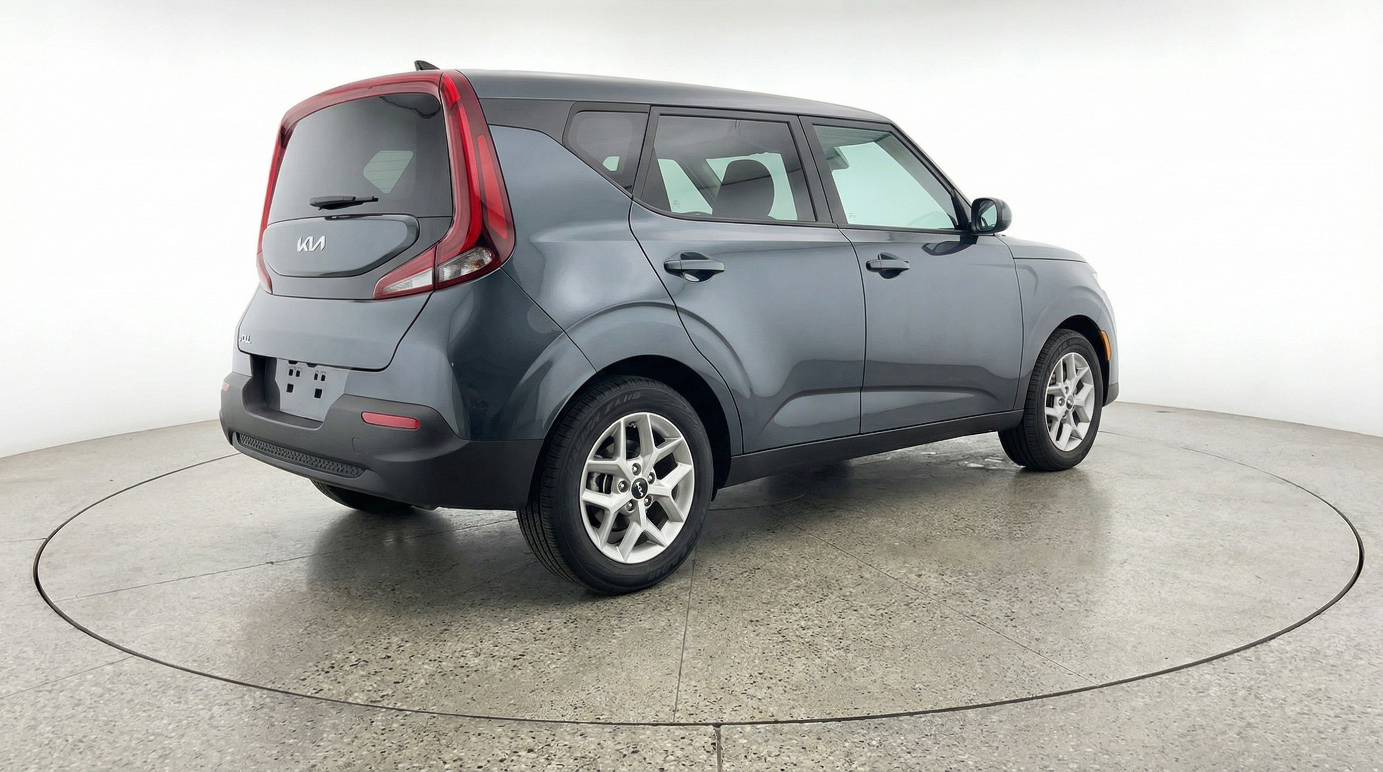 Used 2025 Kia Soul LX w/ LX Technology Package image 9