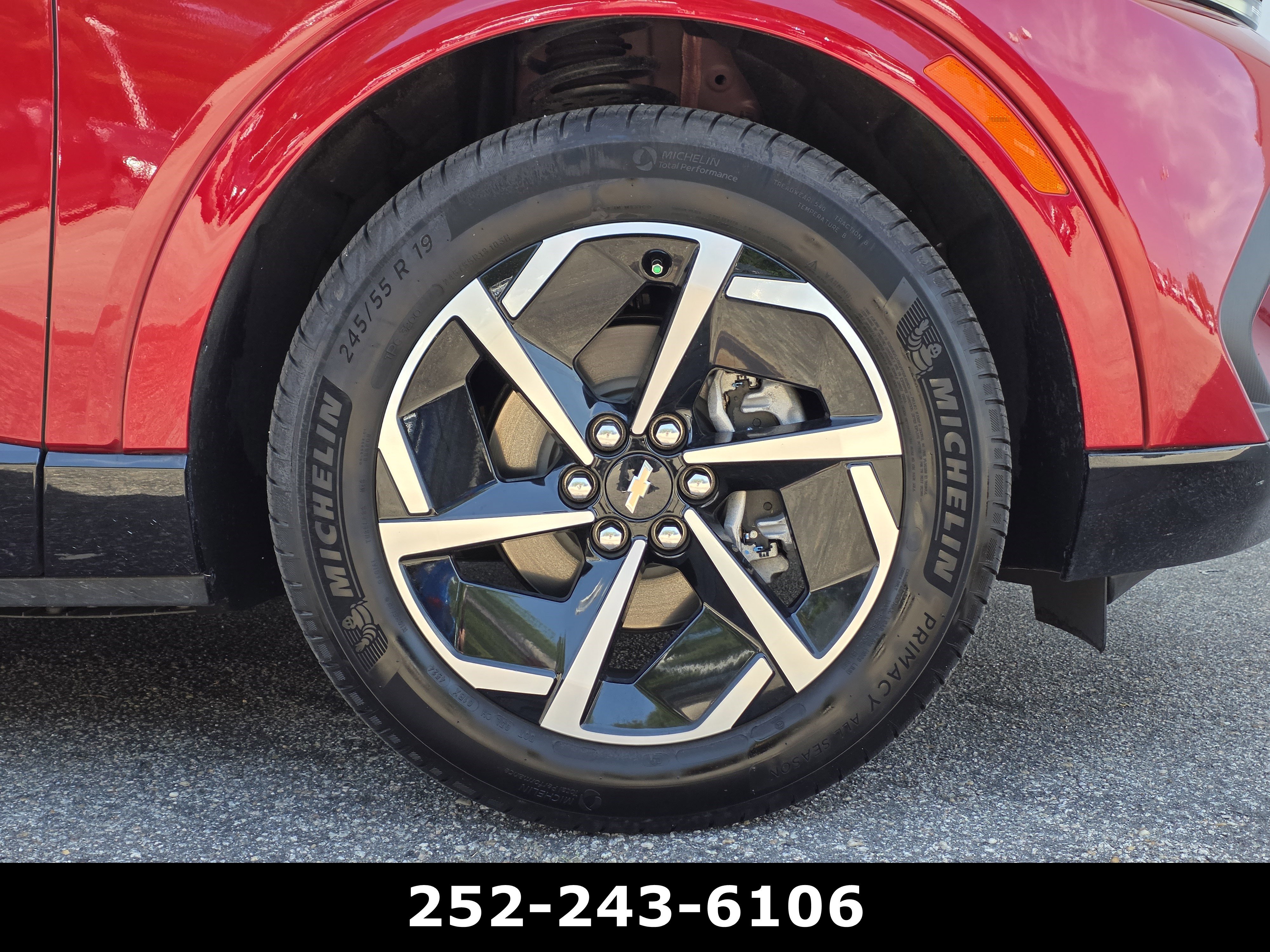Used 2025 Chevrolet Equinox EV LT w/ Convenience Package FWD image 43