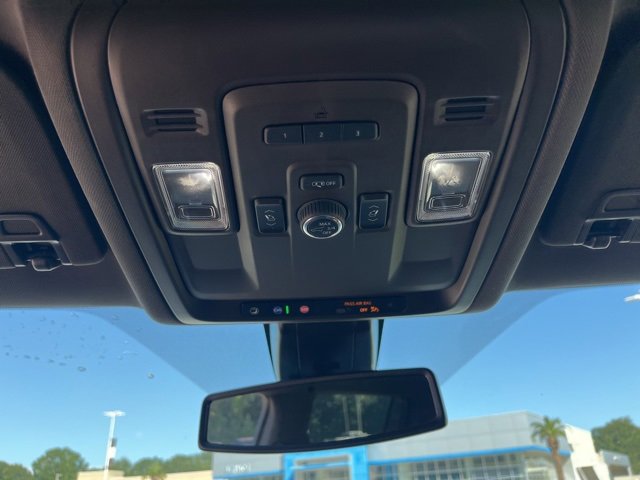 Used 2022 Chevrolet Suburban Z71 w/ Z71 Off-Road Package image 35