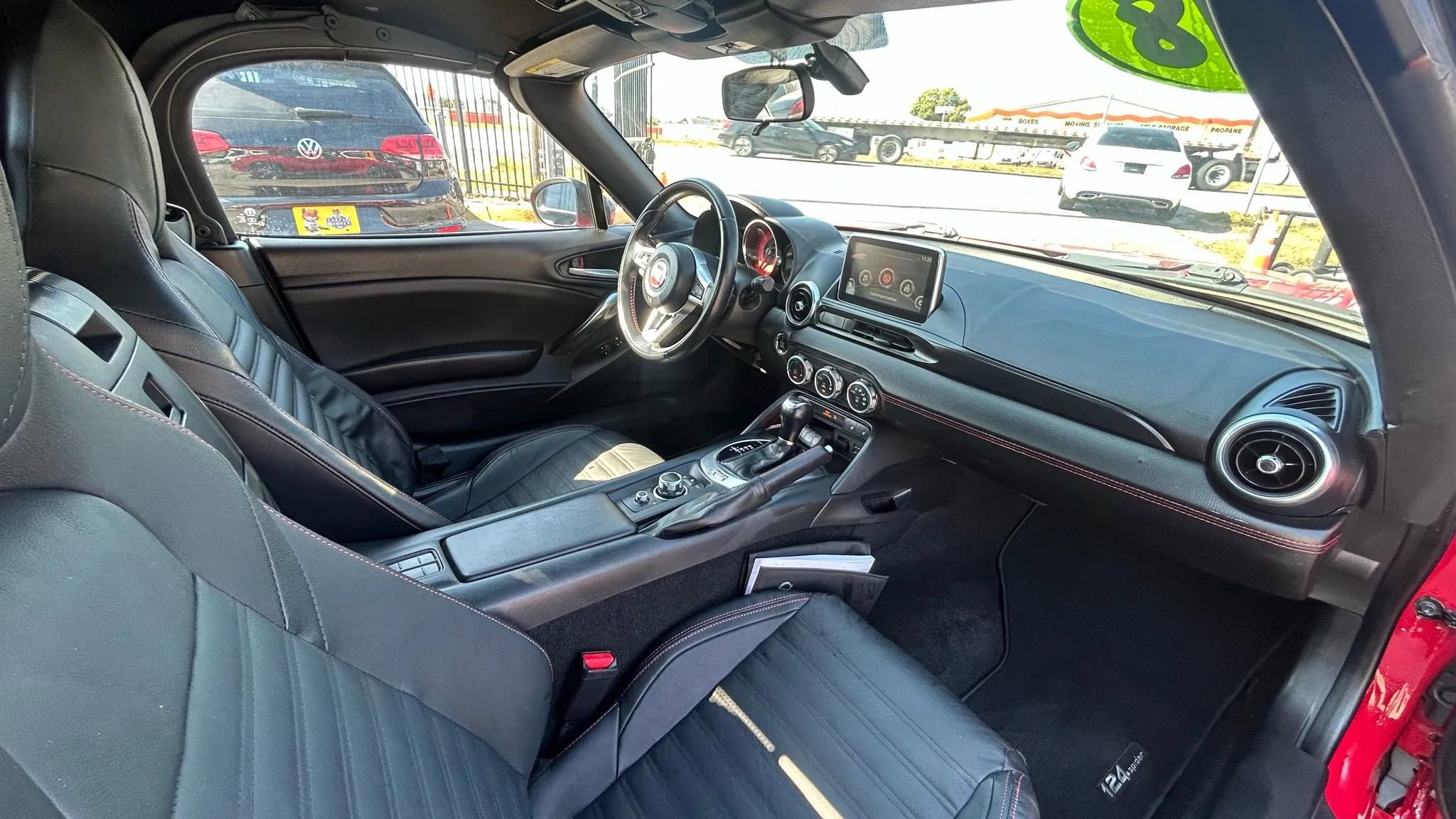 Used 2018 FIAT 124 Spider Abarth image 13