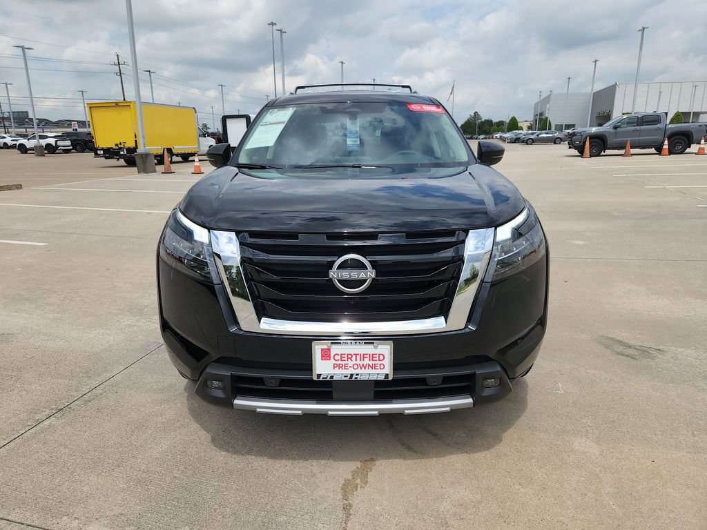 Certified 2025 Nissan Pathfinder SL image 9