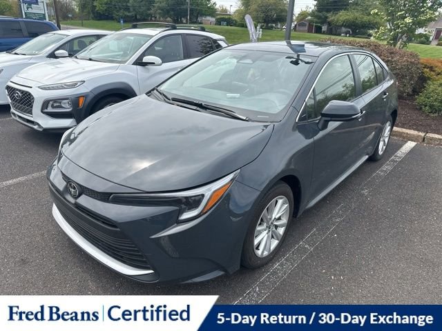 Used 2026 Toyota Corolla XLE FWD image 2