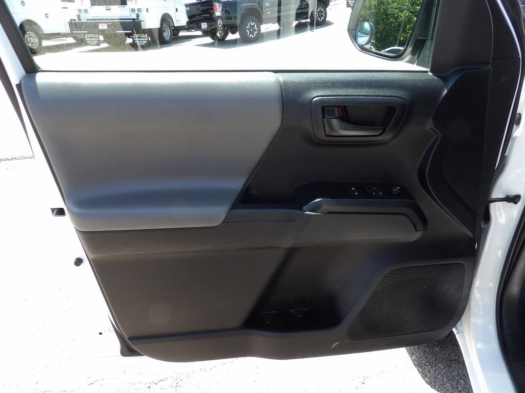 Used 2022 Toyota Tacoma SR RWD image 14