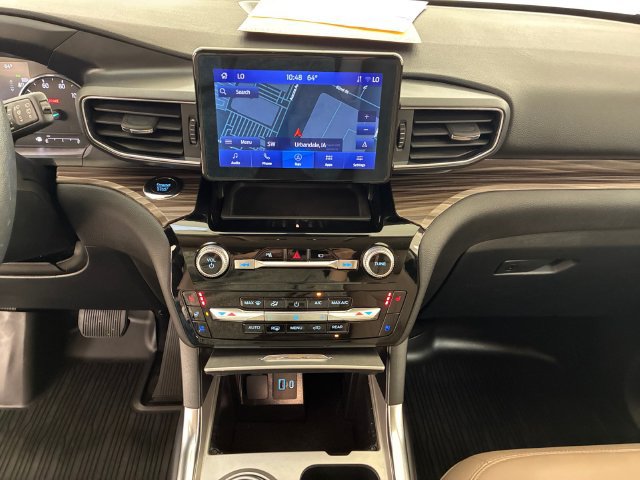 Used 2023 Ford Explorer Limited w/ Equipment Group 301A AWD/4WD image 26