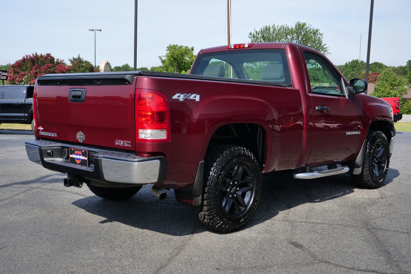 Used 2009 GMC Sierra 1500 W/T AWD/4WD image 9