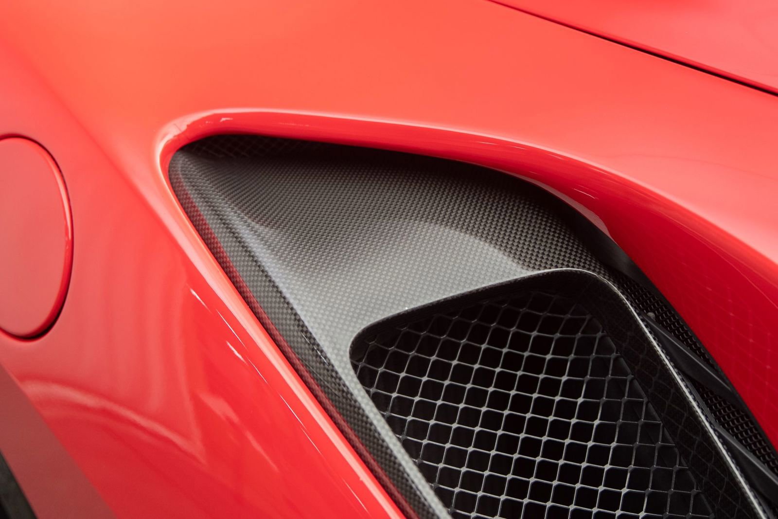 Used 2020 Ferrari 488 Pista Spider image 45